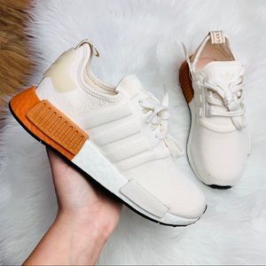 nmd r1 womens chalk white